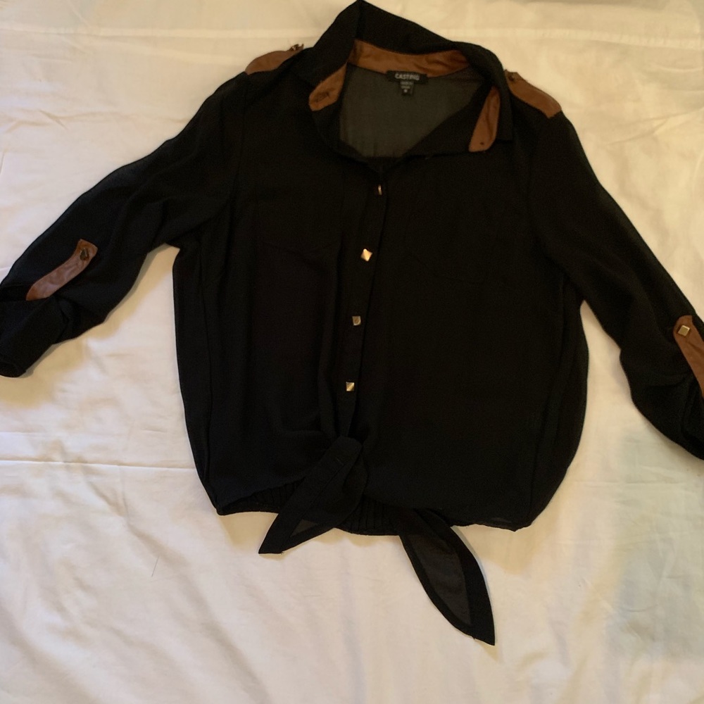 Casting button/tie top
